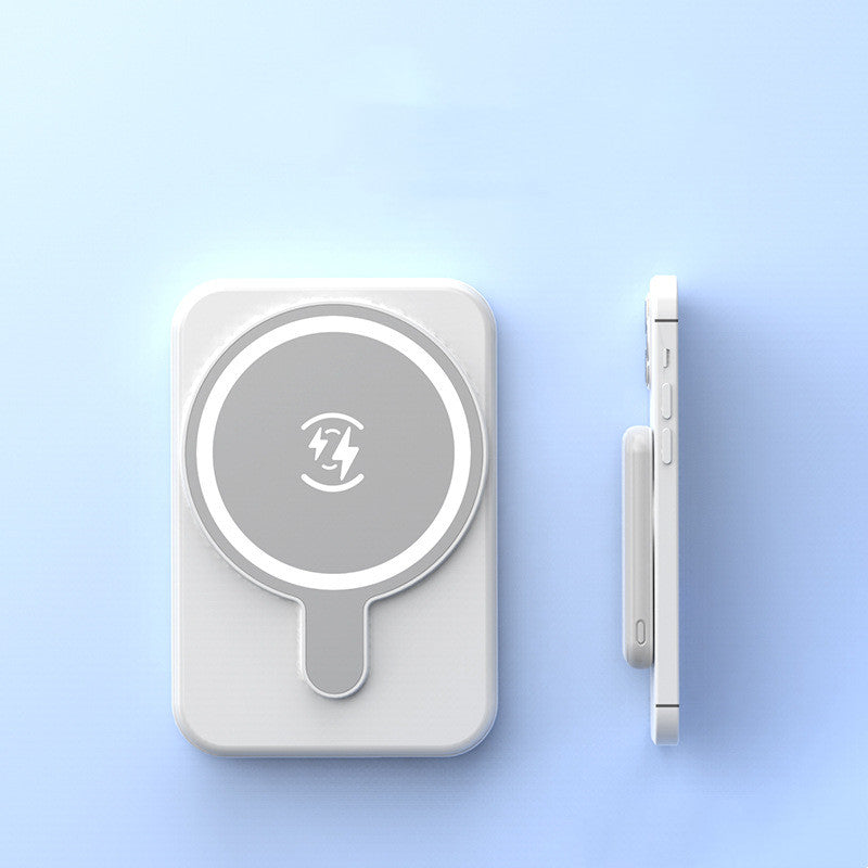 Mini Magnetic Wireless Power Bank 5000mAh - Snap & Charge - lifestyle photo
