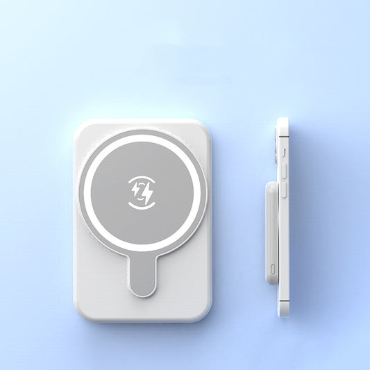 Mini Magnetic Wireless Power Bank 5000mAh - Snap & Charge - lifestyle photo