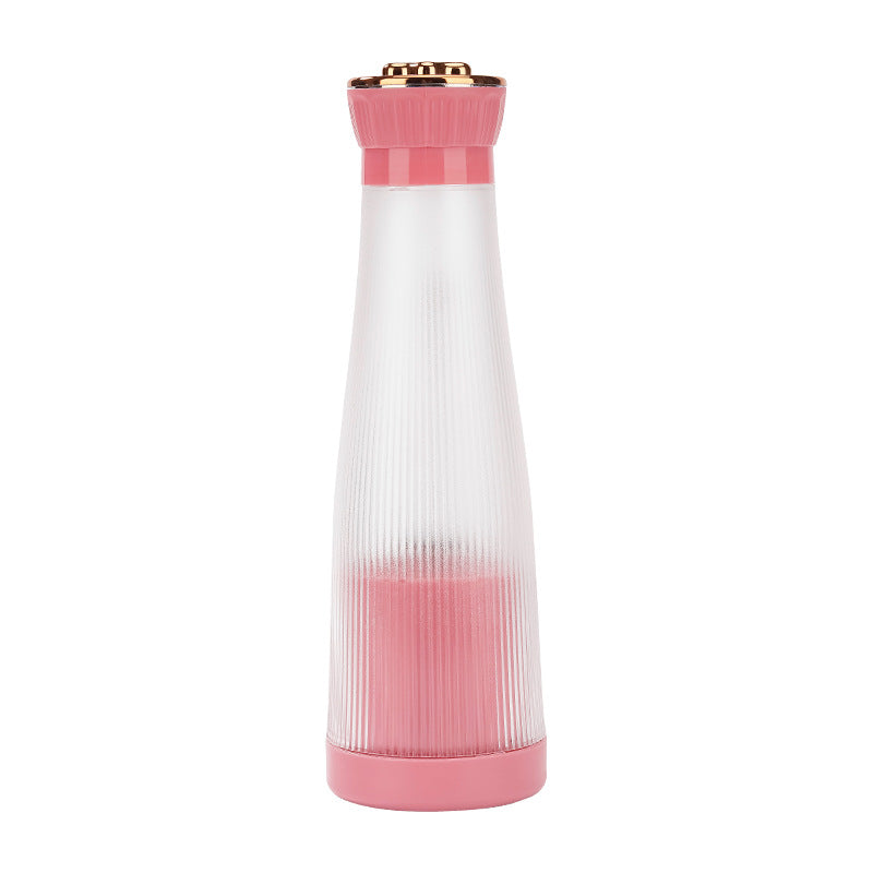 Compact Portable Juice Blender - Cordless & Travel-Friendly - close-up detail