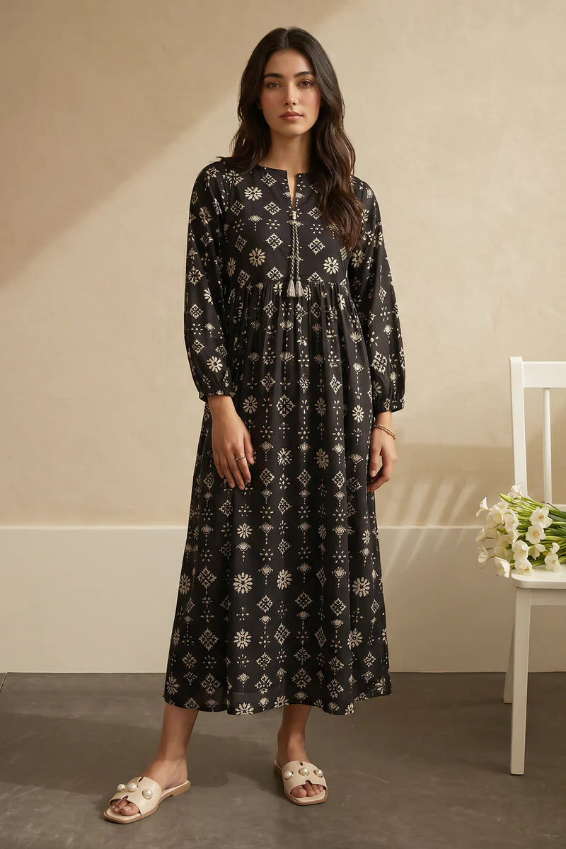 Women's Black Cream Diamond Motif Print Cambric Maxi Tunic | Tasseled Placket