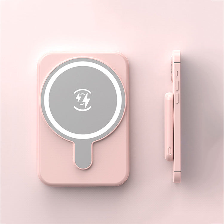 Mini Magnetic Wireless Power Bank 5000mAh - Snap & Charge - in use